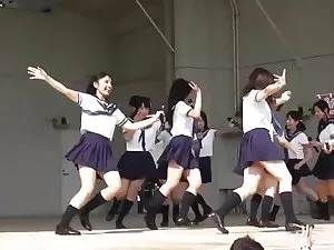 Puta sucia se la fol ...
