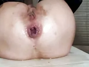 Chica caliente vesti ...