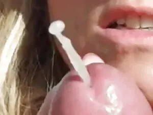 Tu amiga de mamá. he ...