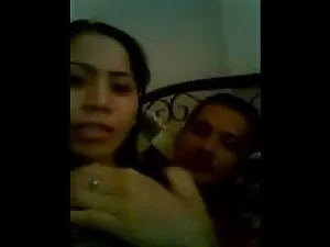 Lindo adolescente cu ...