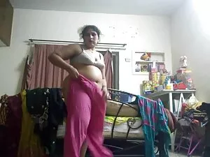 Dildo se queda porno ...